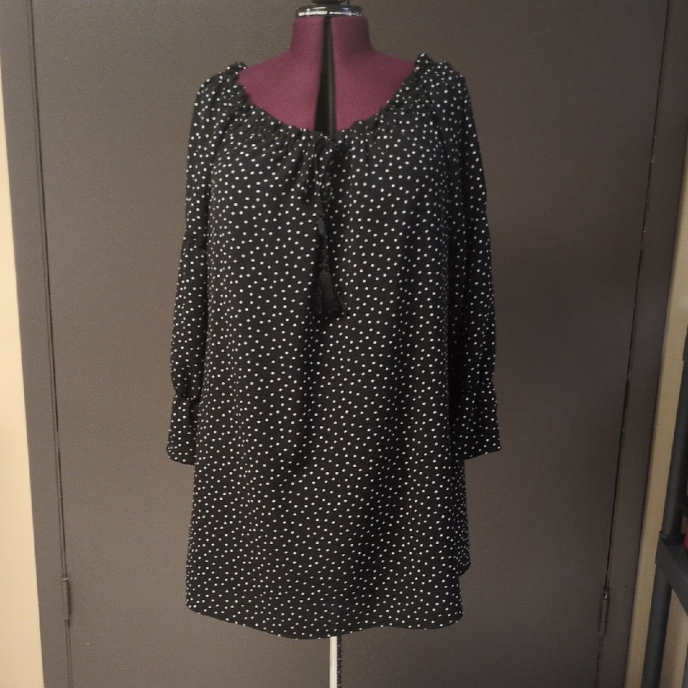 Elegant Black and White Polka Dot Long Sleeve Dress